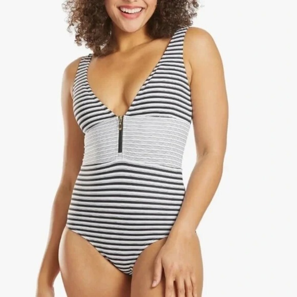 SKYE Seaside Faith V Neck Plunge One Piece Swimsuit Women's Size Large Feminine